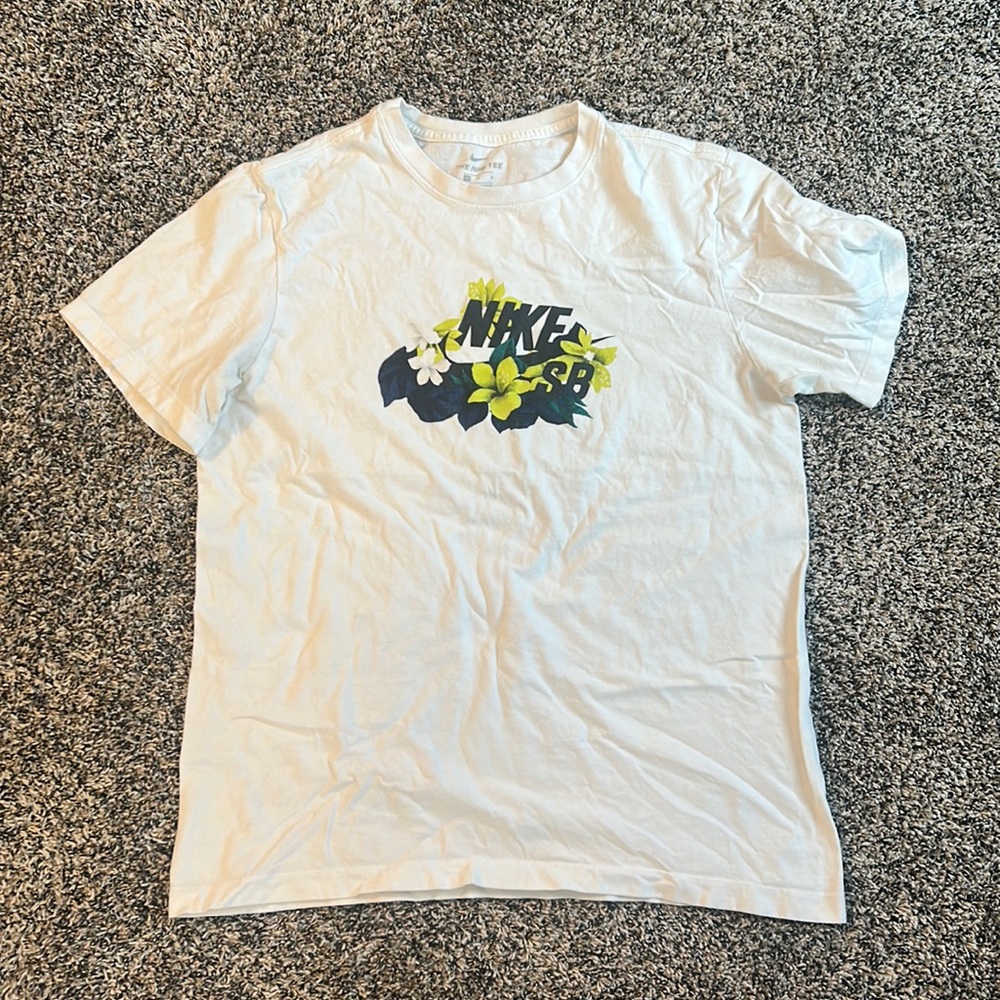 Nike Short Sleeve Tee